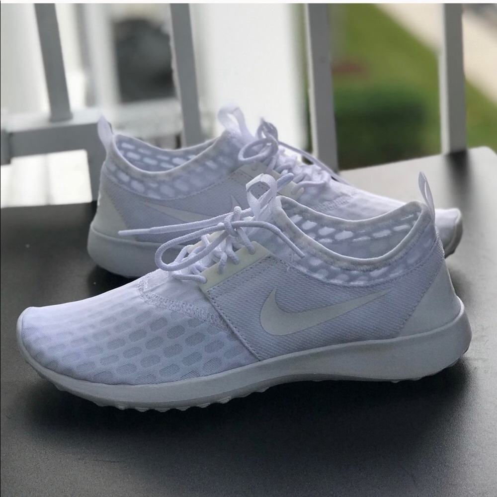 NWT Nike Juvenate w/ White WMNS - Picture 8 of 8